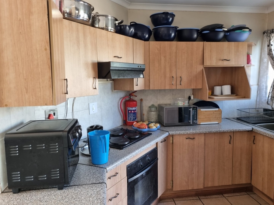 4 Bedroom Property for Sale in Pellissier Free State